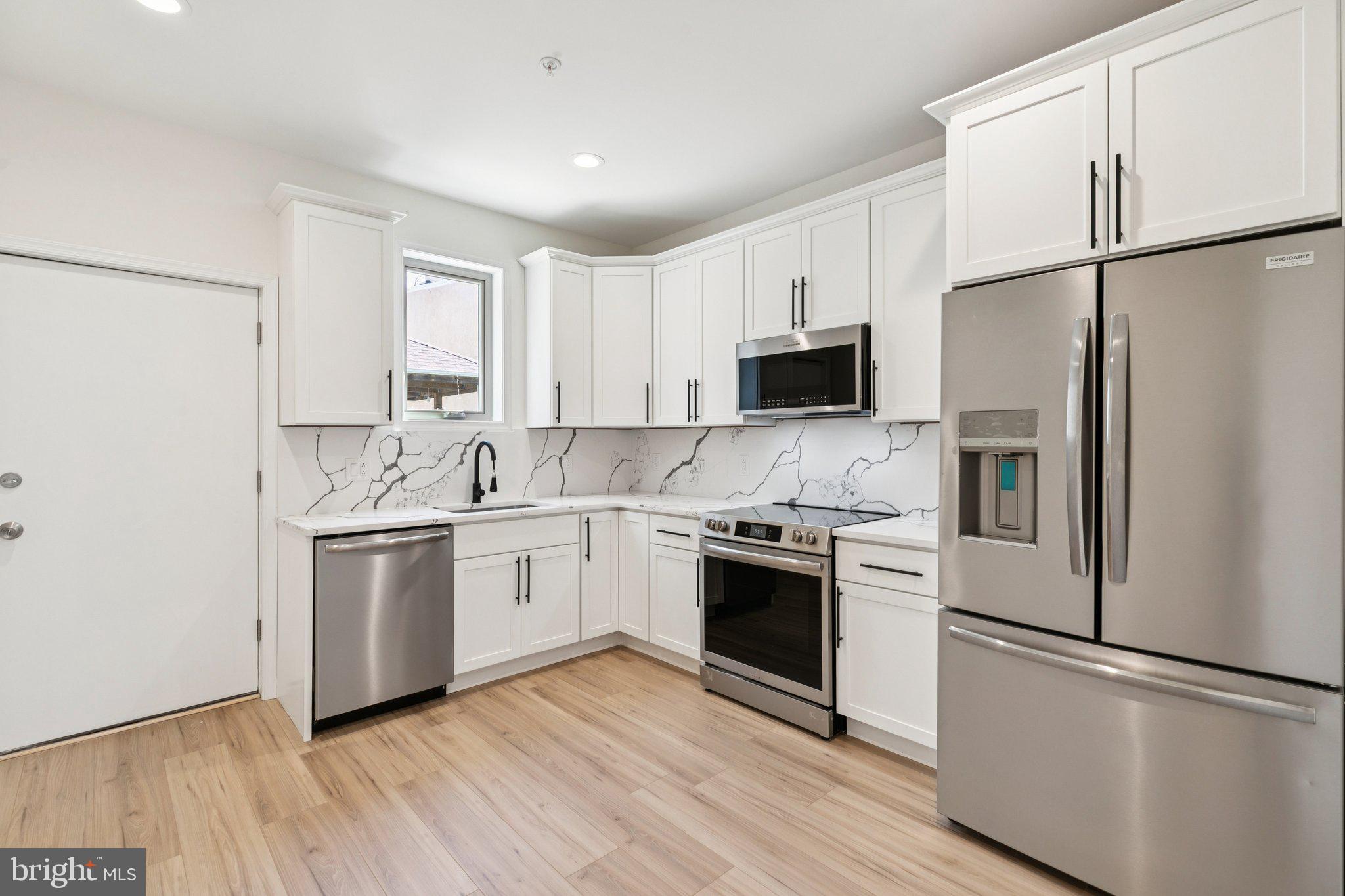 1941 N 9TH STREET