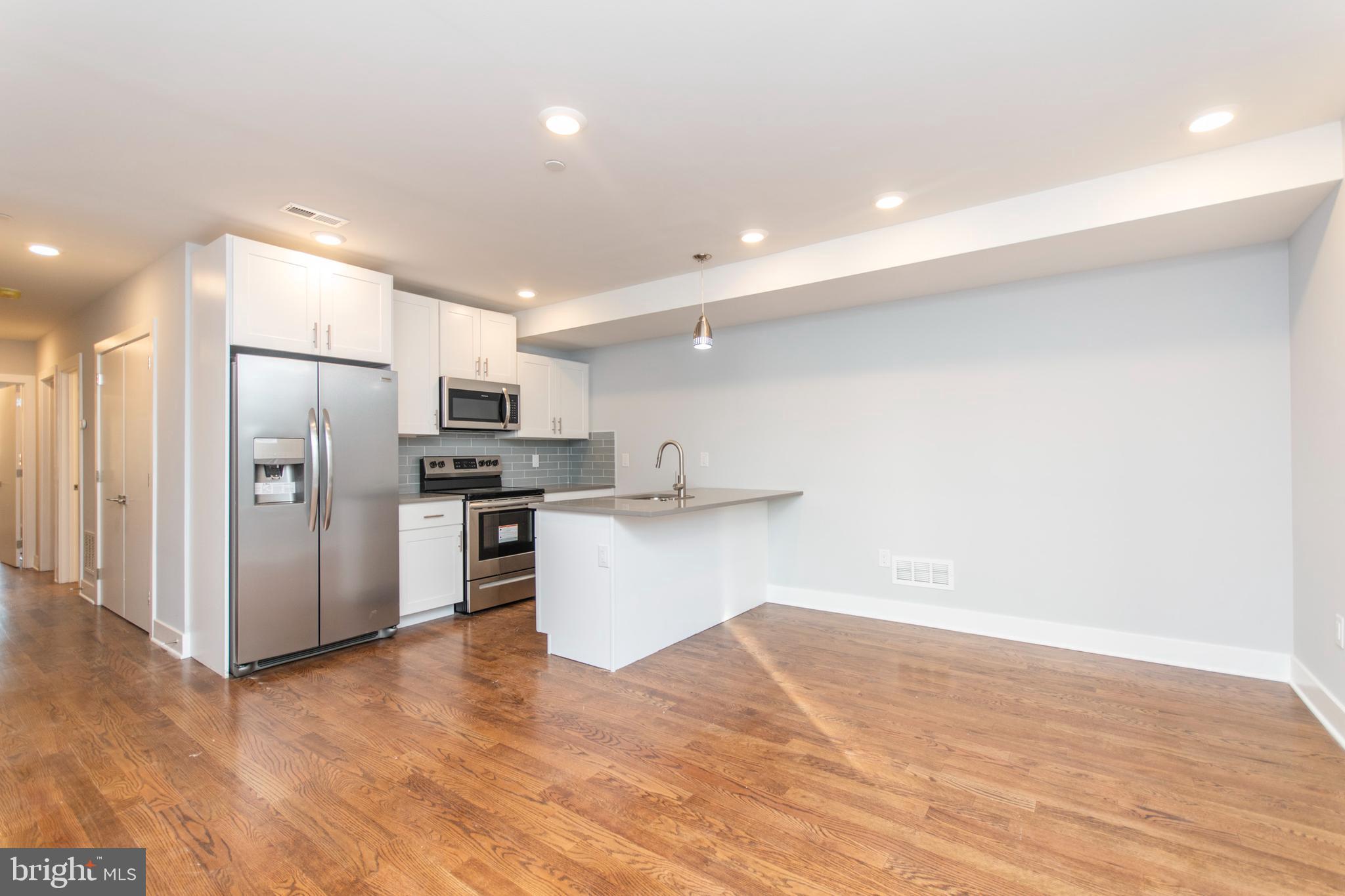 812 N UBER STREET 4