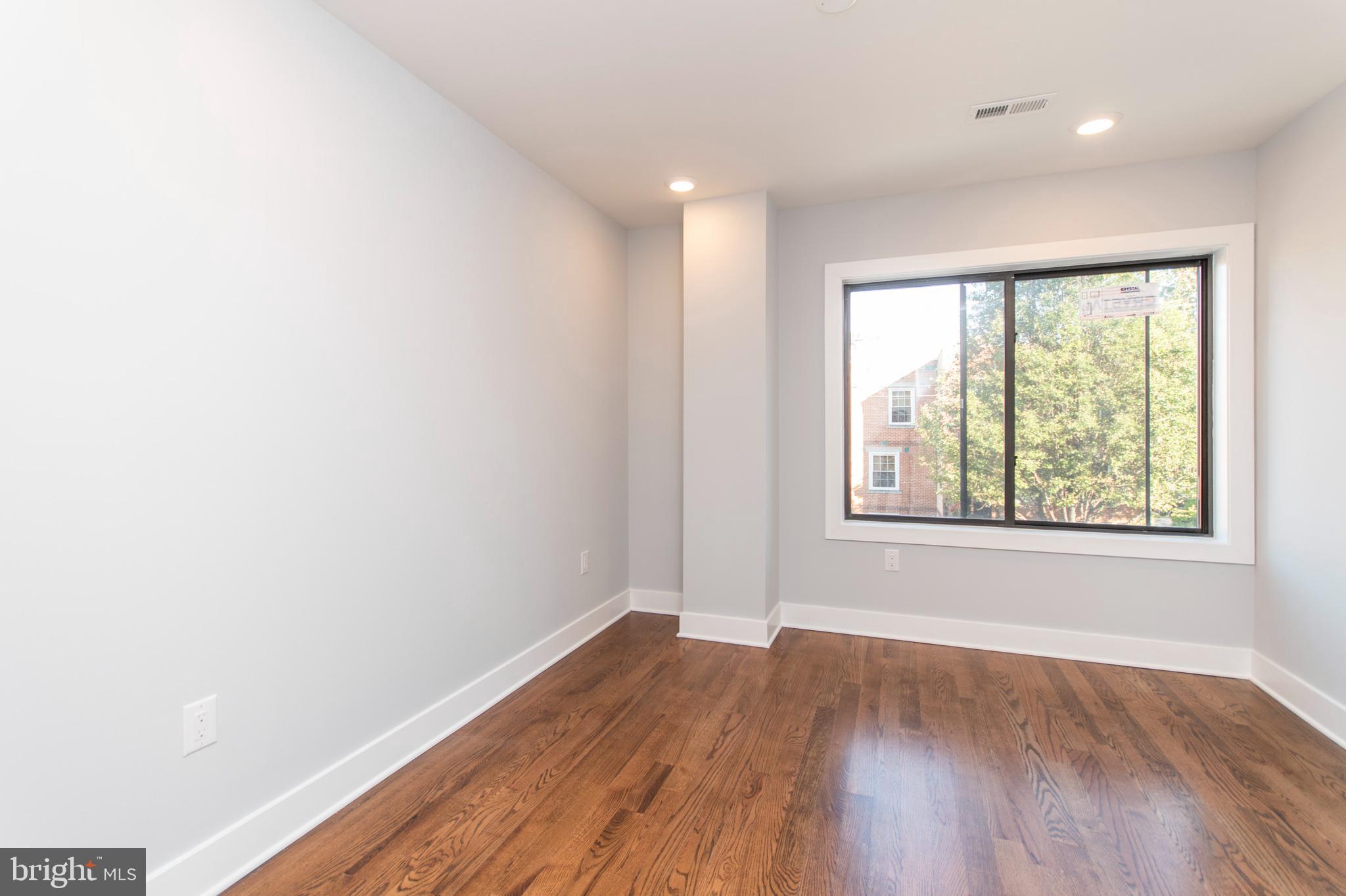 812 N UBER STREET 4