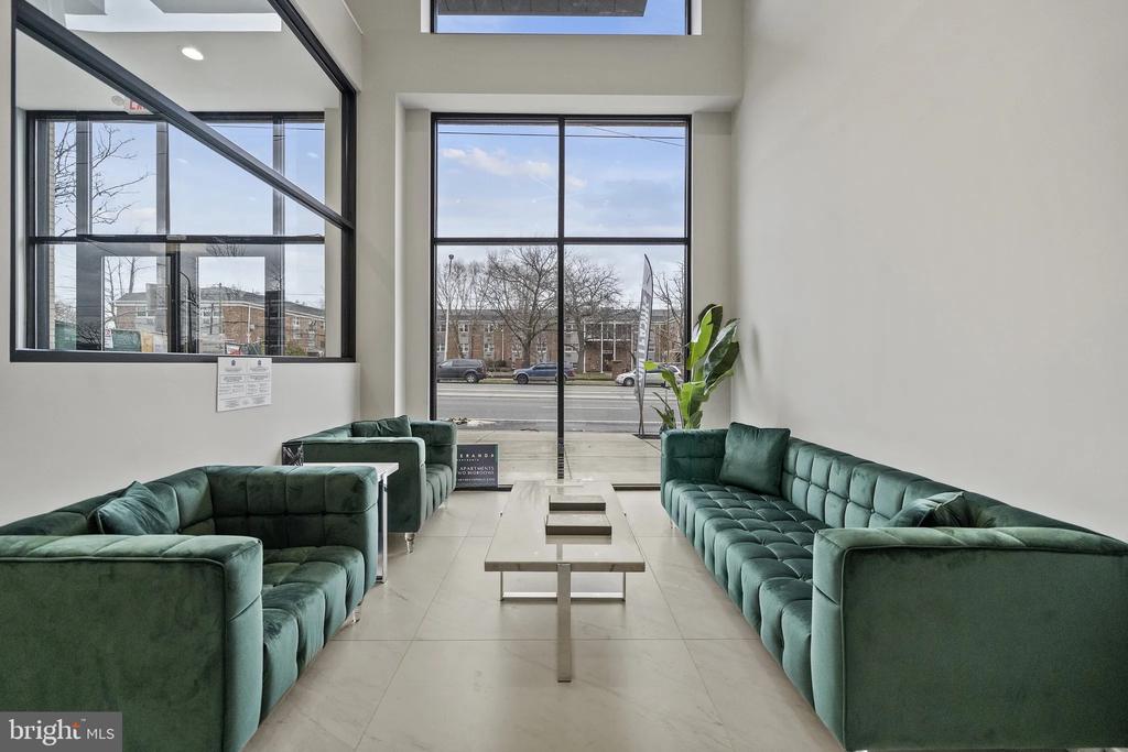 1000 W GIRARD AVENUE 236