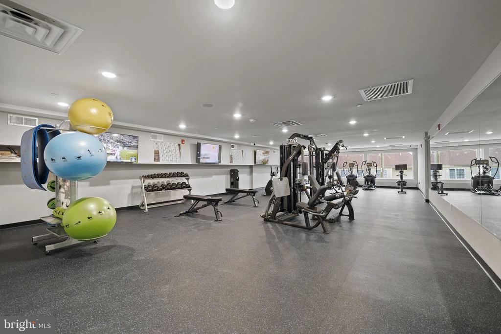 1000 W GIRARD AVENUE 236