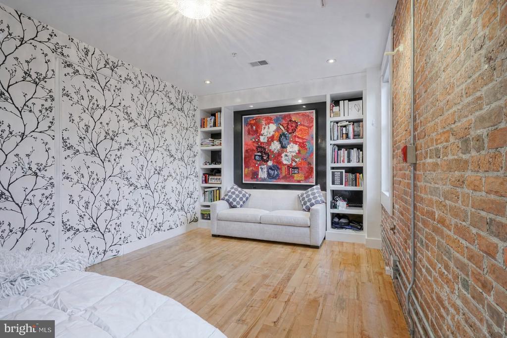 33 N 3RD STREET 4A