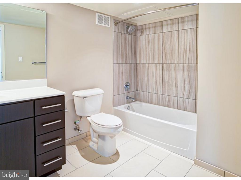 1815 JOHN F KENNEDY BOULEVARD 2112