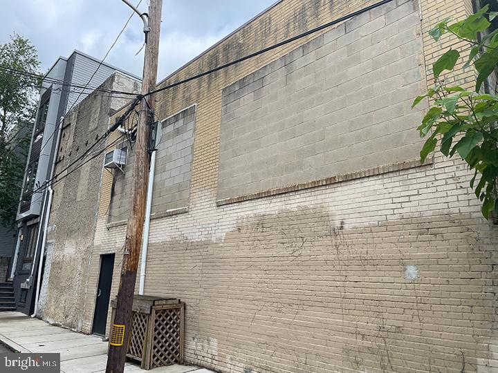 2124 E ARIZONA STREET 32