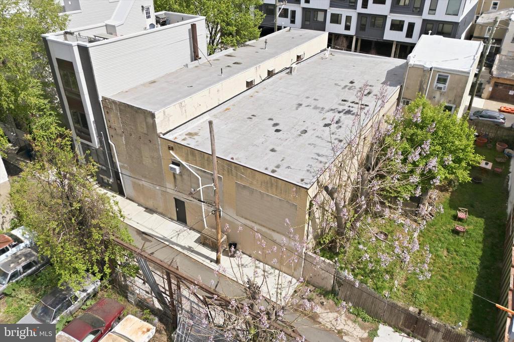 2124 E ARIZONA STREET 32