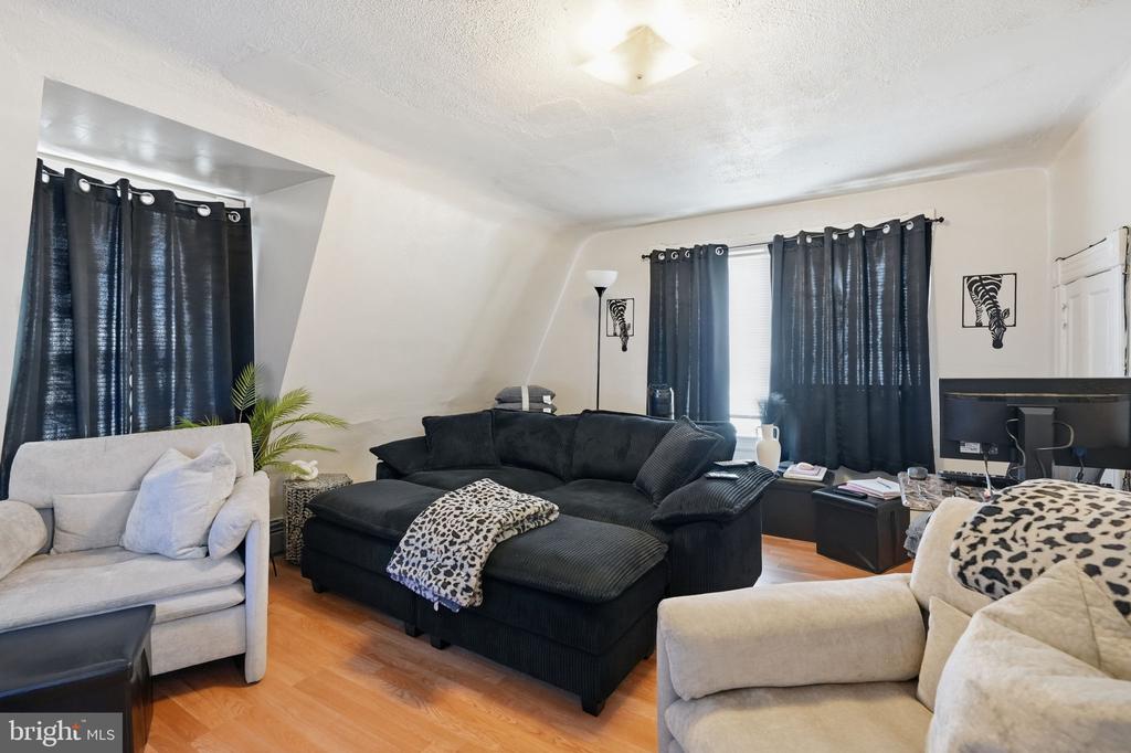 7529 FORREST AVENUE 31