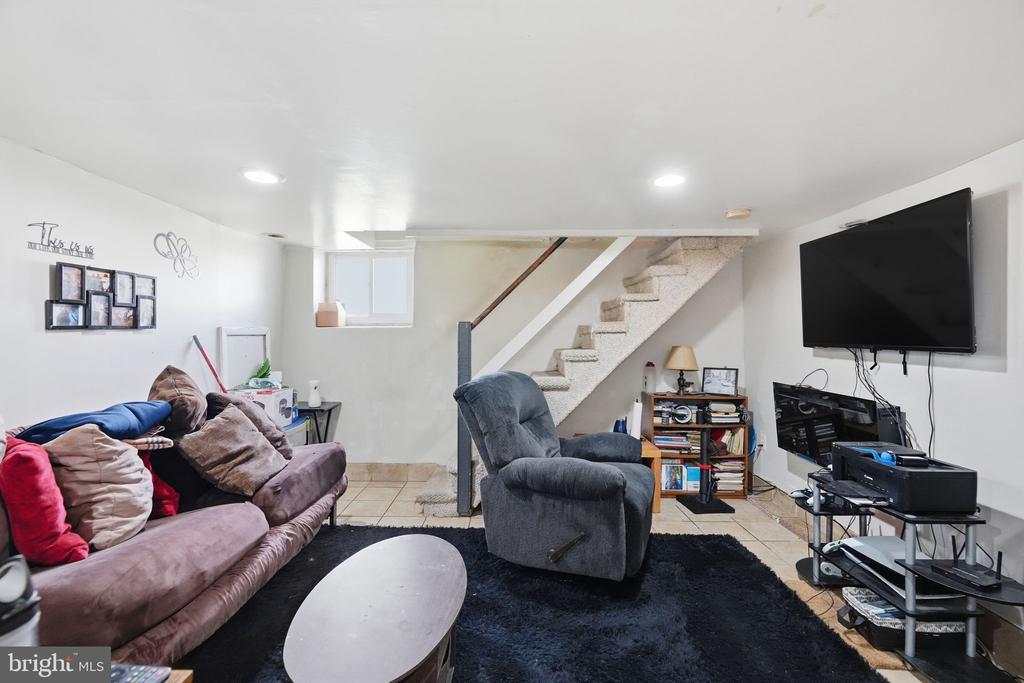 7529 FORREST AVENUE 31