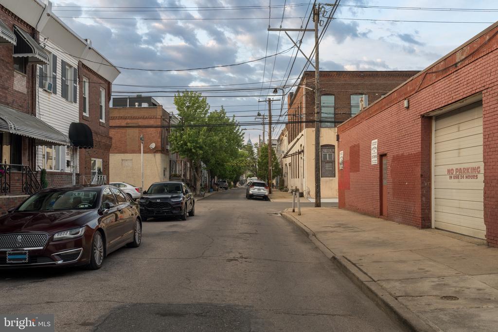 2010 S CHADWICK STREET