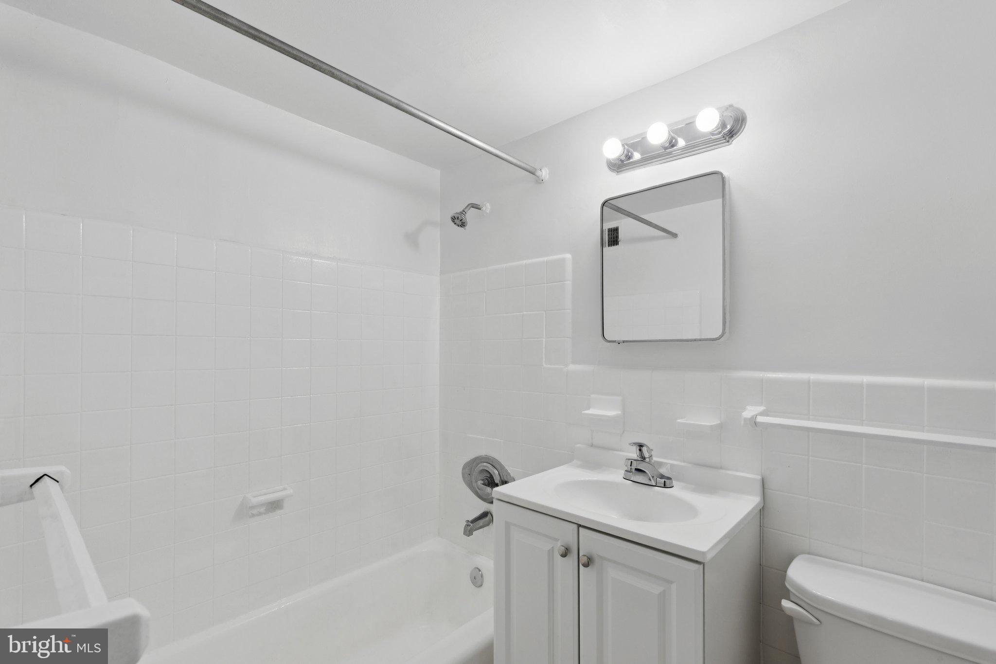 2101 CHESTNUT STREET 324-R