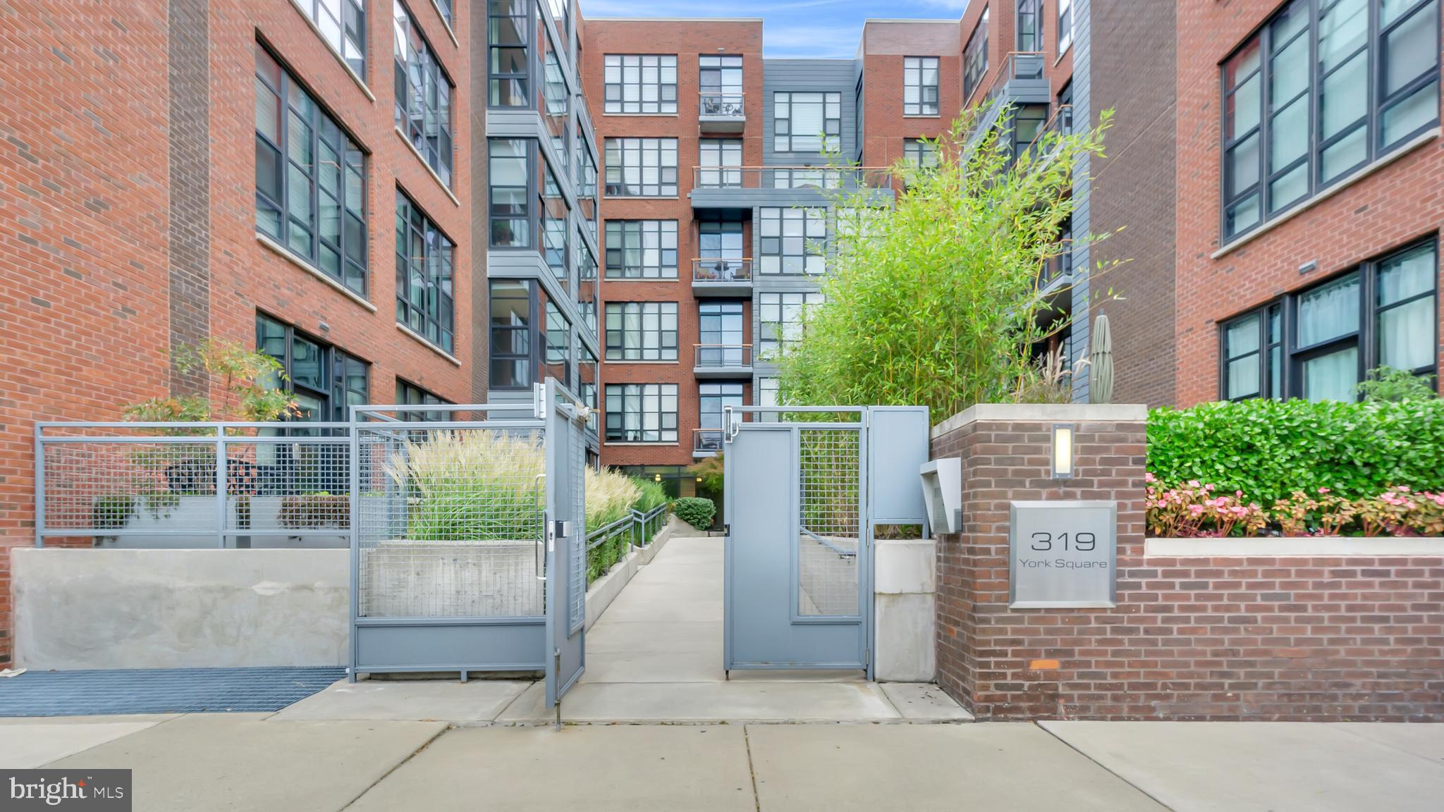 317 VINE STREET 109