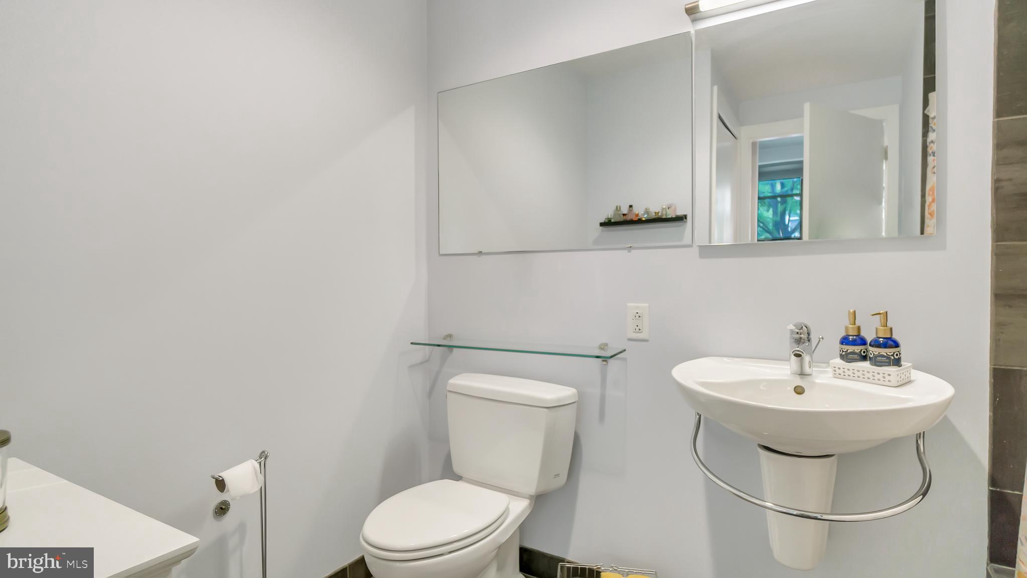 317 VINE STREET 109
