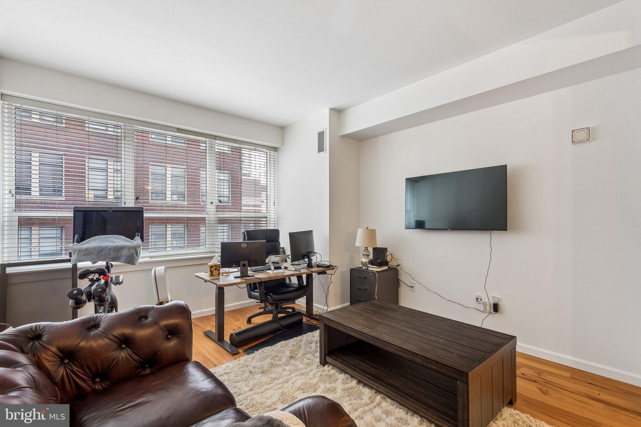 1425 LOCUST STREET 4E