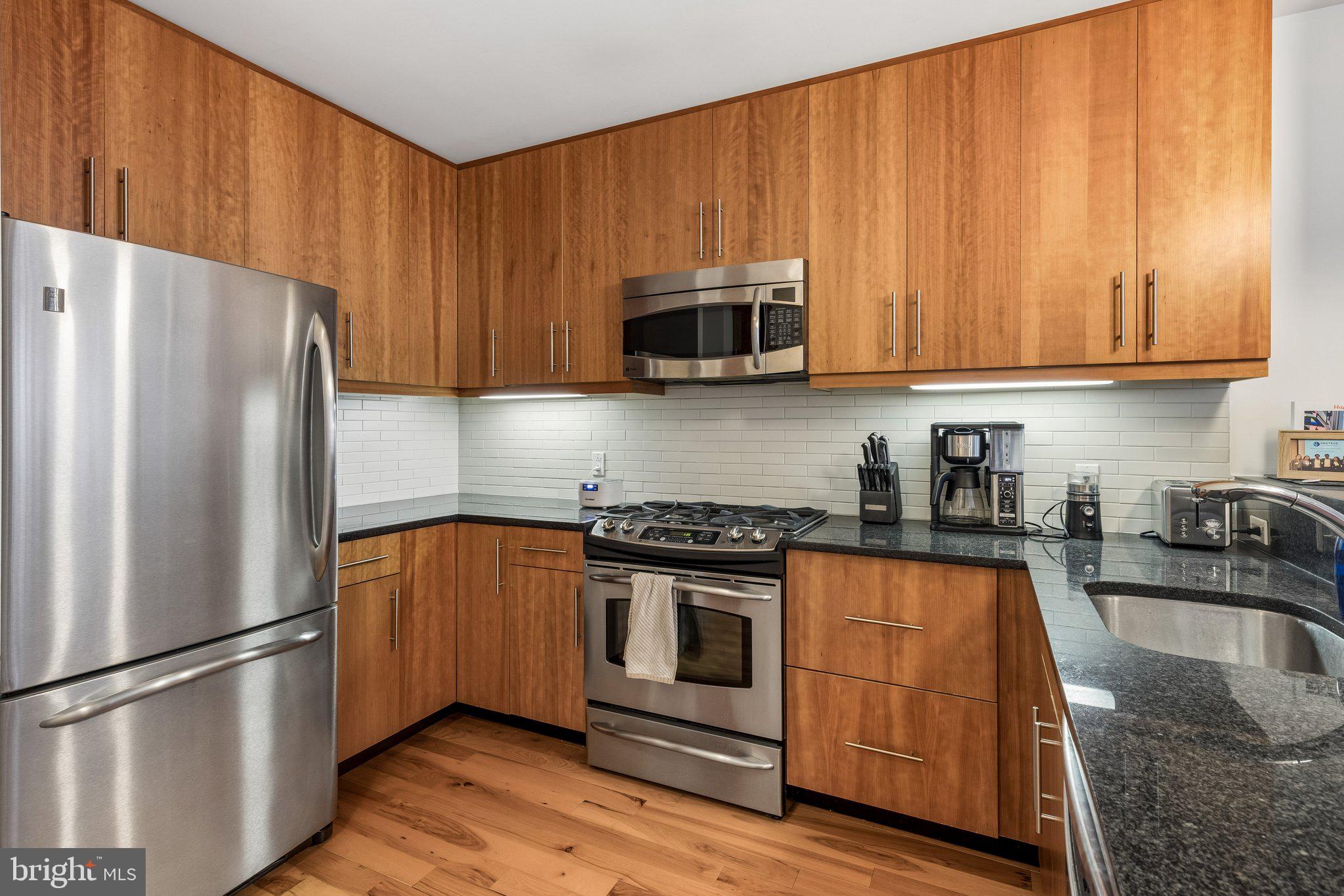 1425 LOCUST STREET 4E