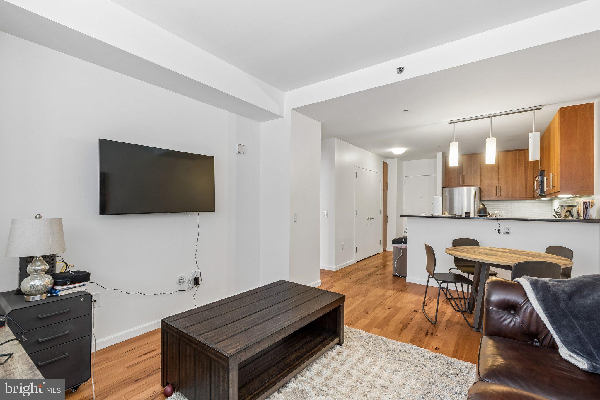 1425 LOCUST STREET 4E