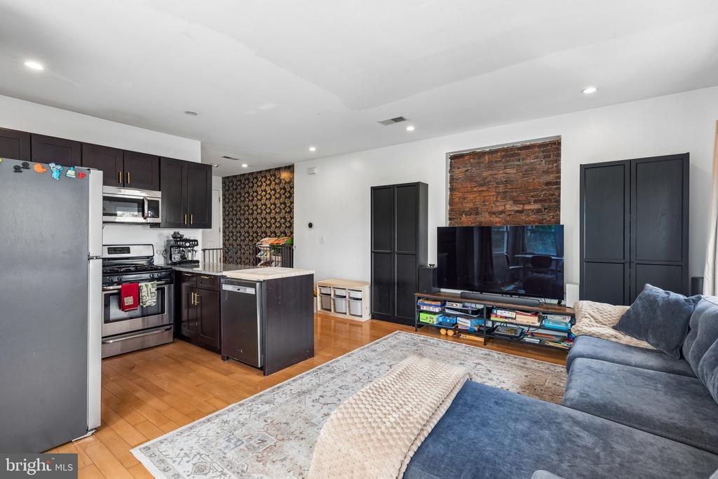 3101 HAVERFORD AVENUE 2