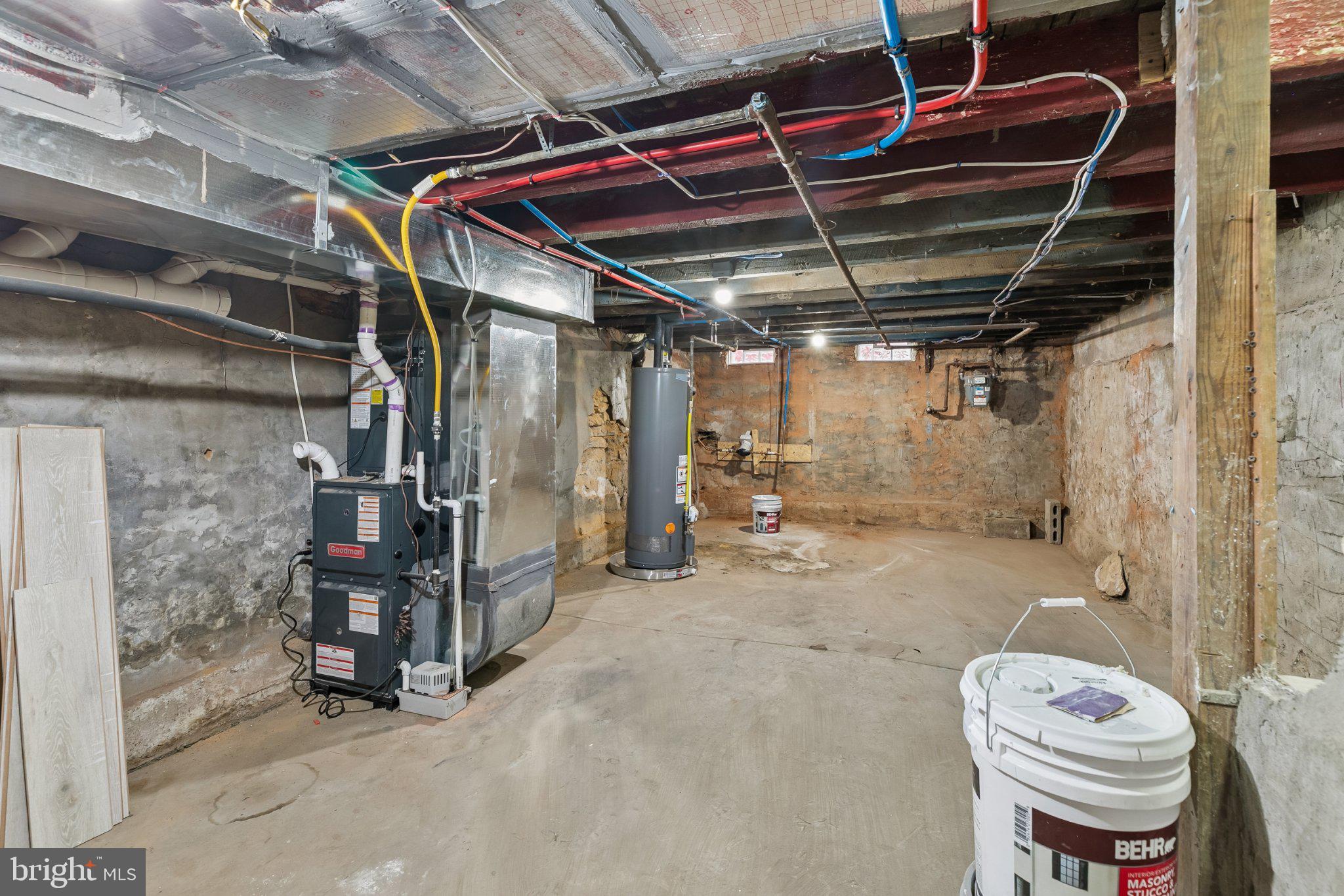 21 E SILVER STREET