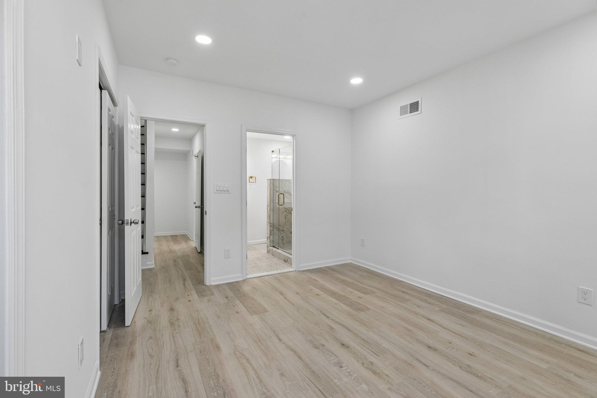 21 E SILVER STREET