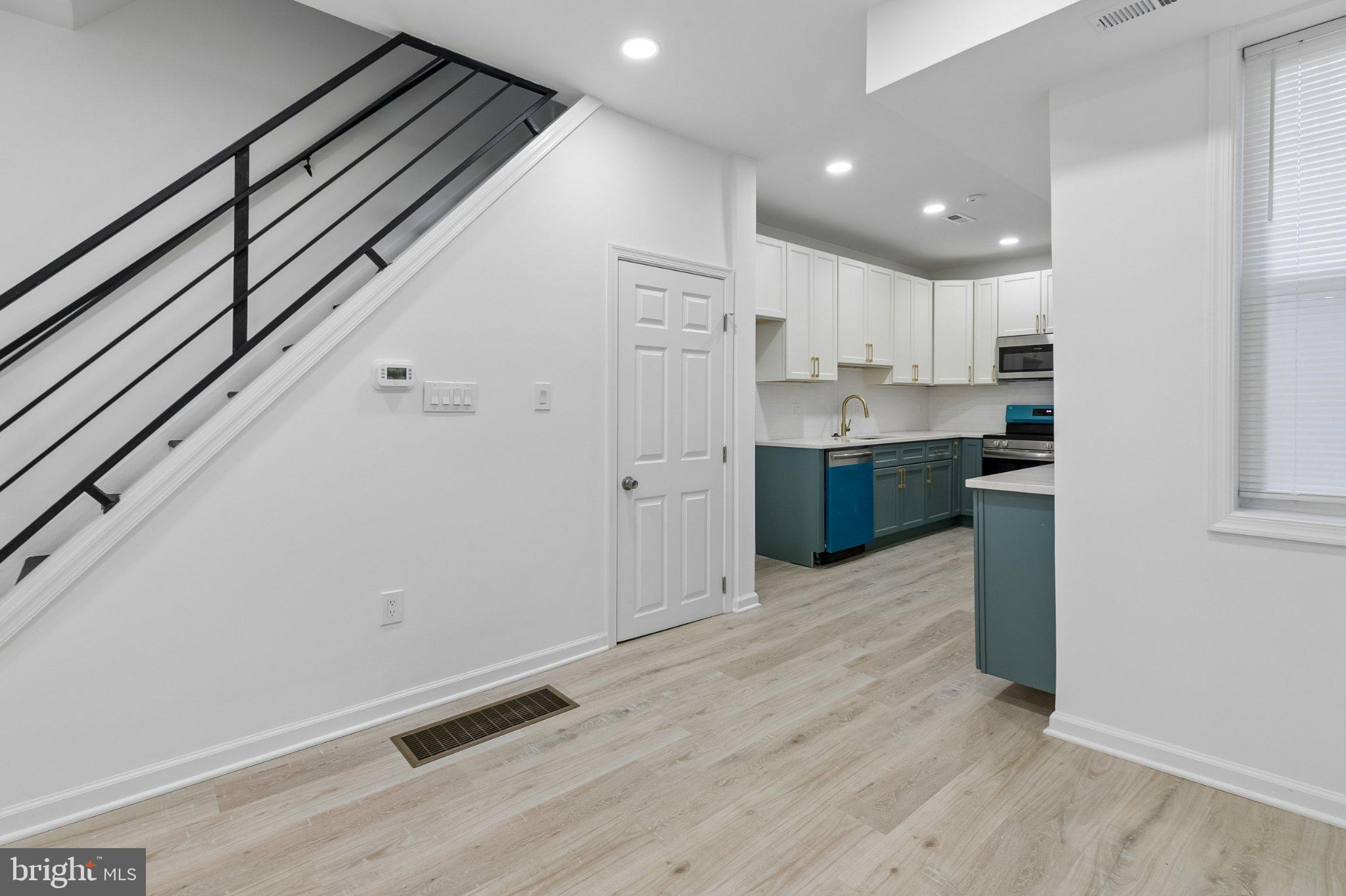 21 E SILVER STREET