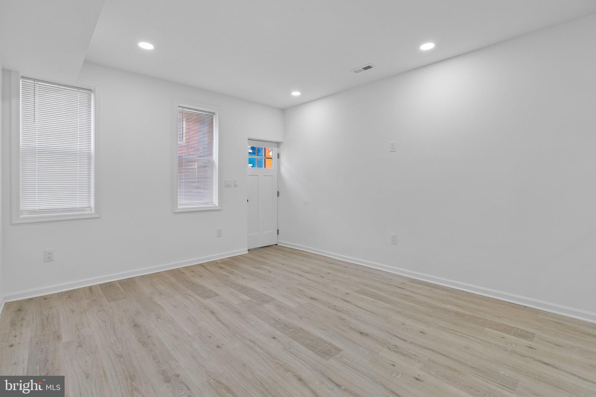 21 E SILVER STREET