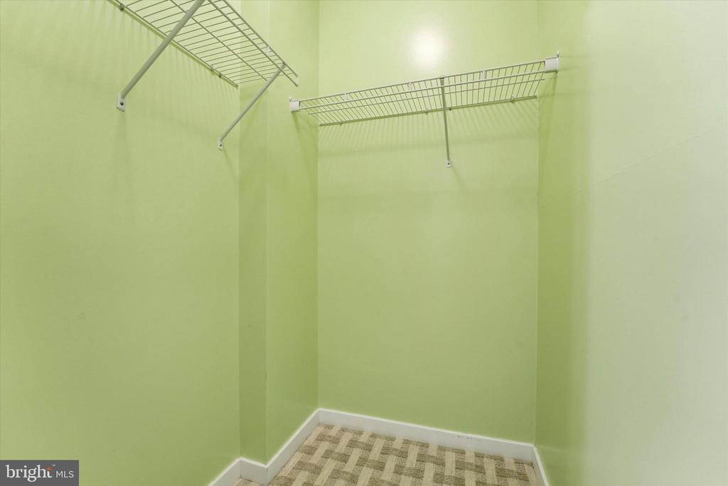 1608 RIDGE AVENUE 403