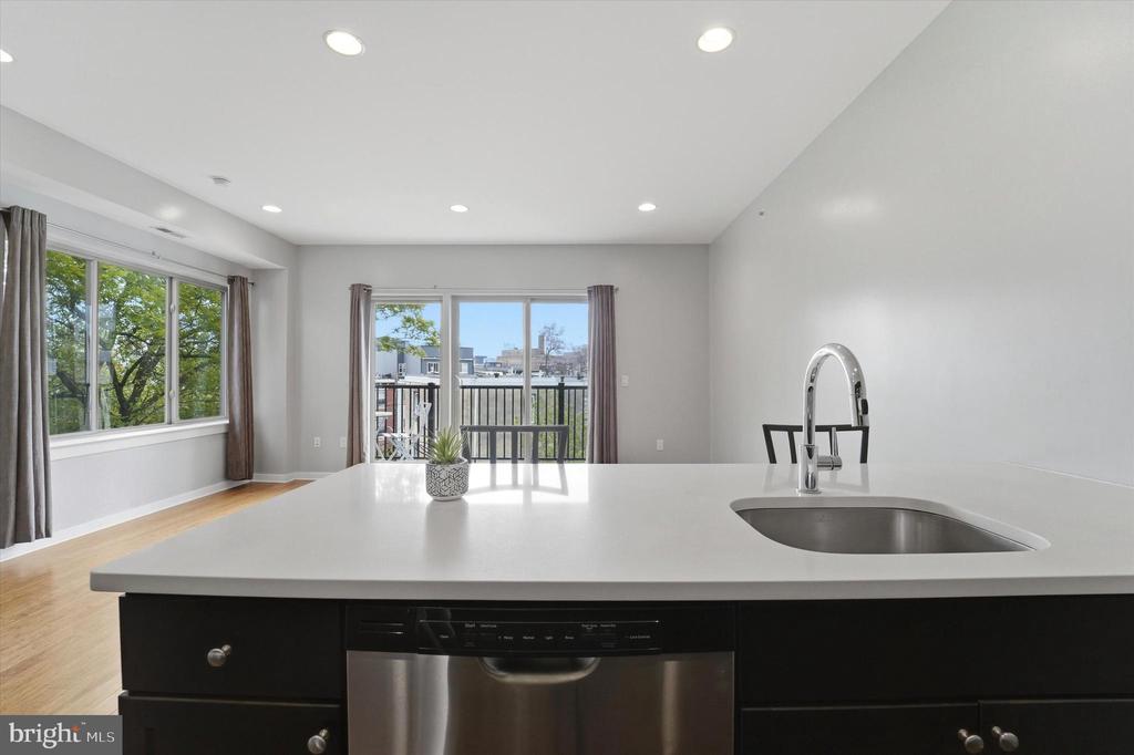 1608 RIDGE AVENUE 403