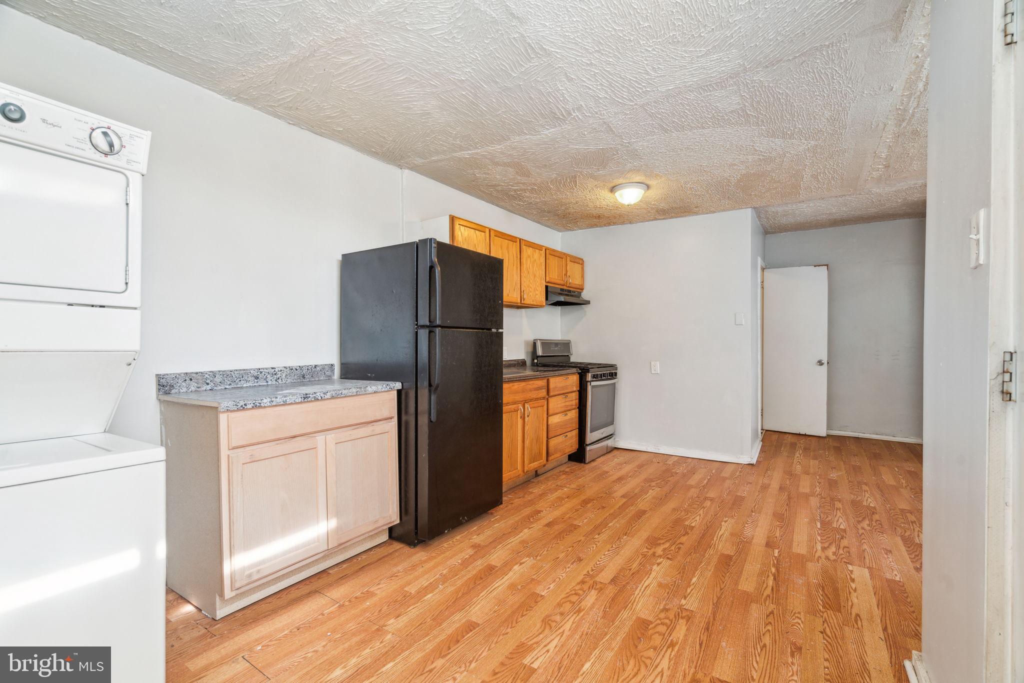 101 E PLEASANT STREET