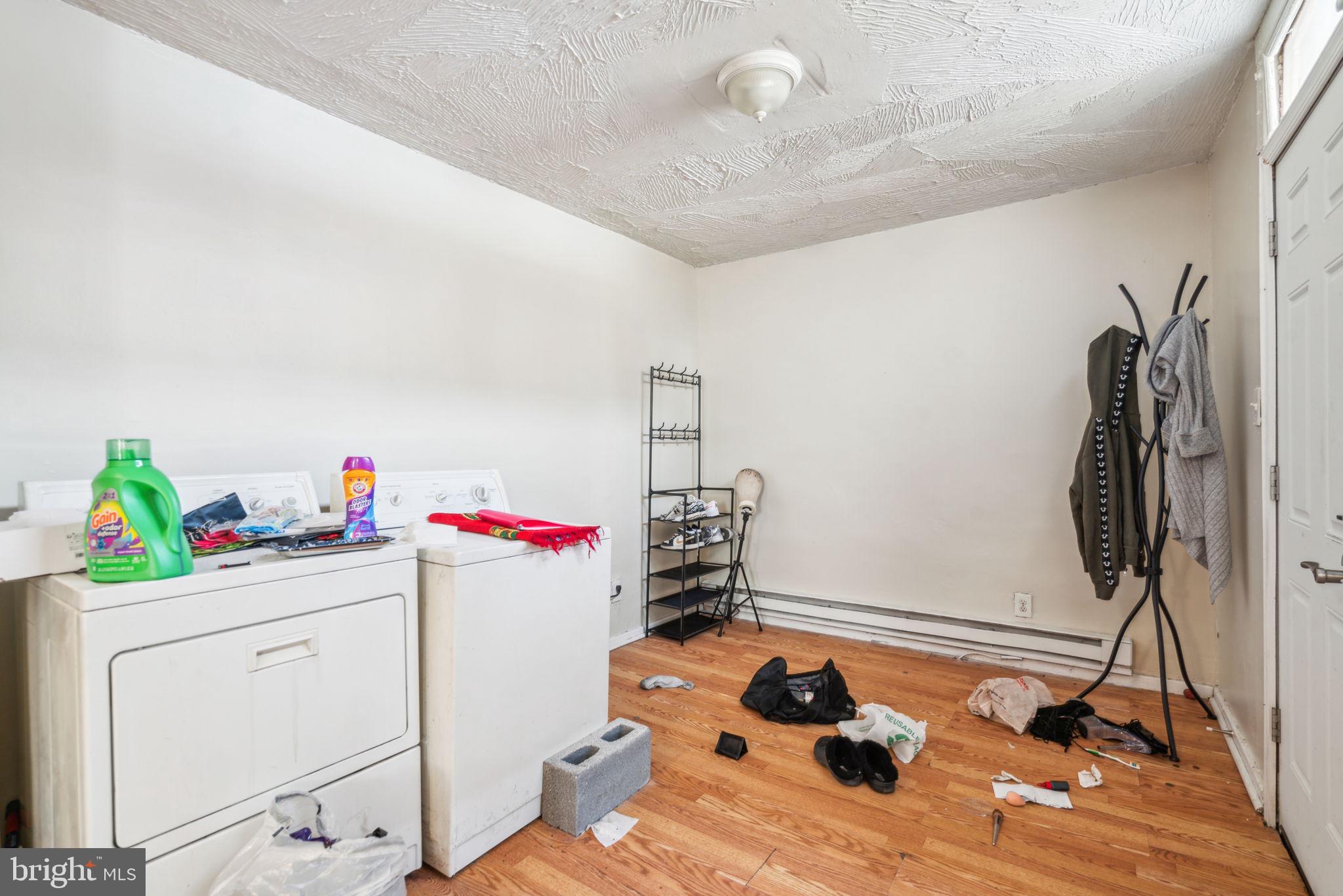 101 E PLEASANT STREET