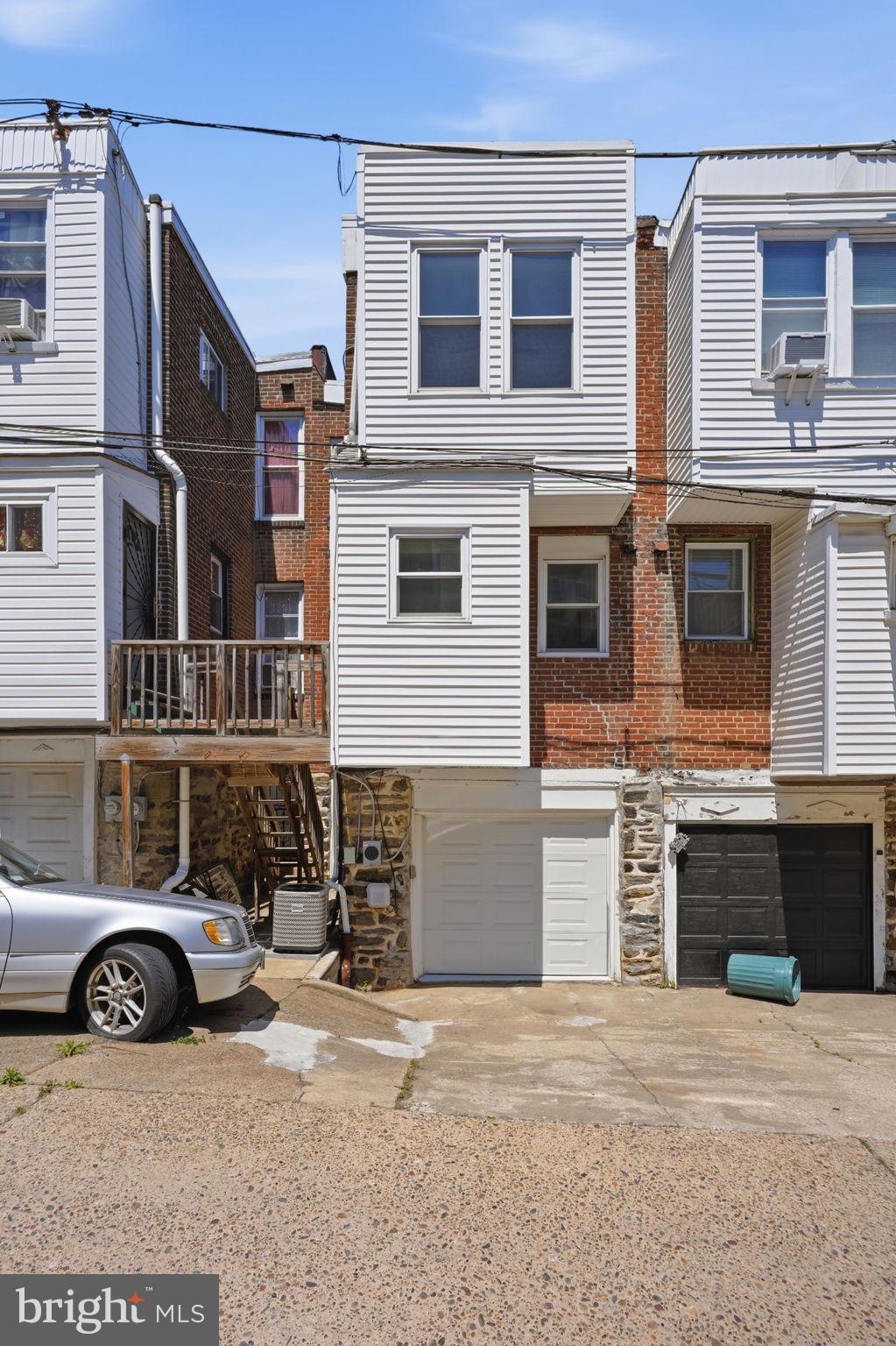 5754 W OXFORD STREET
