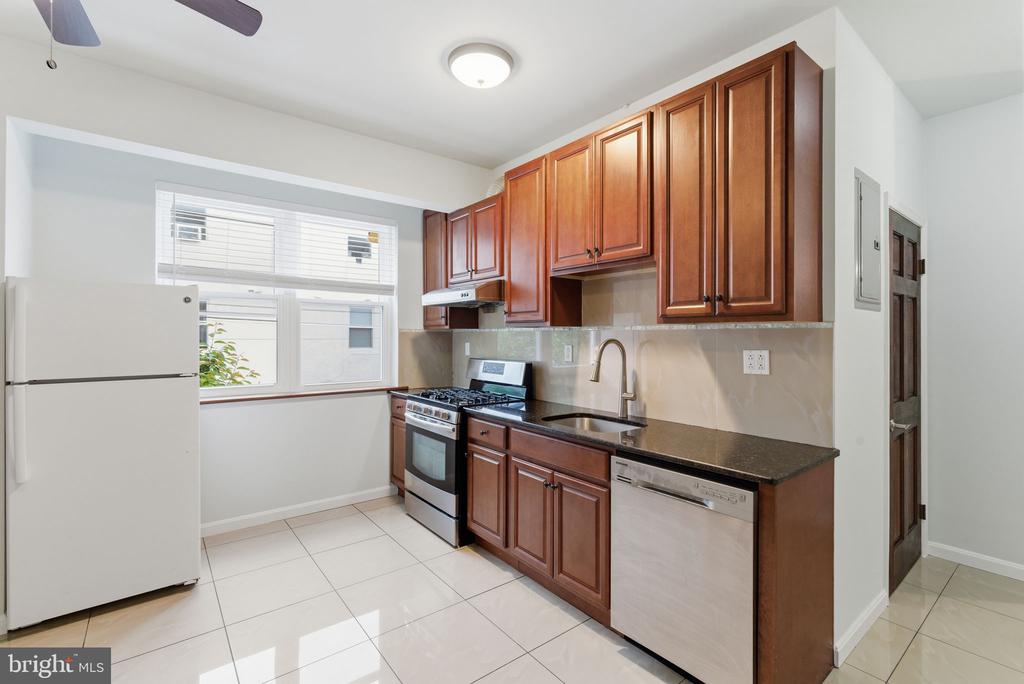 1926 S 7TH STREET 2