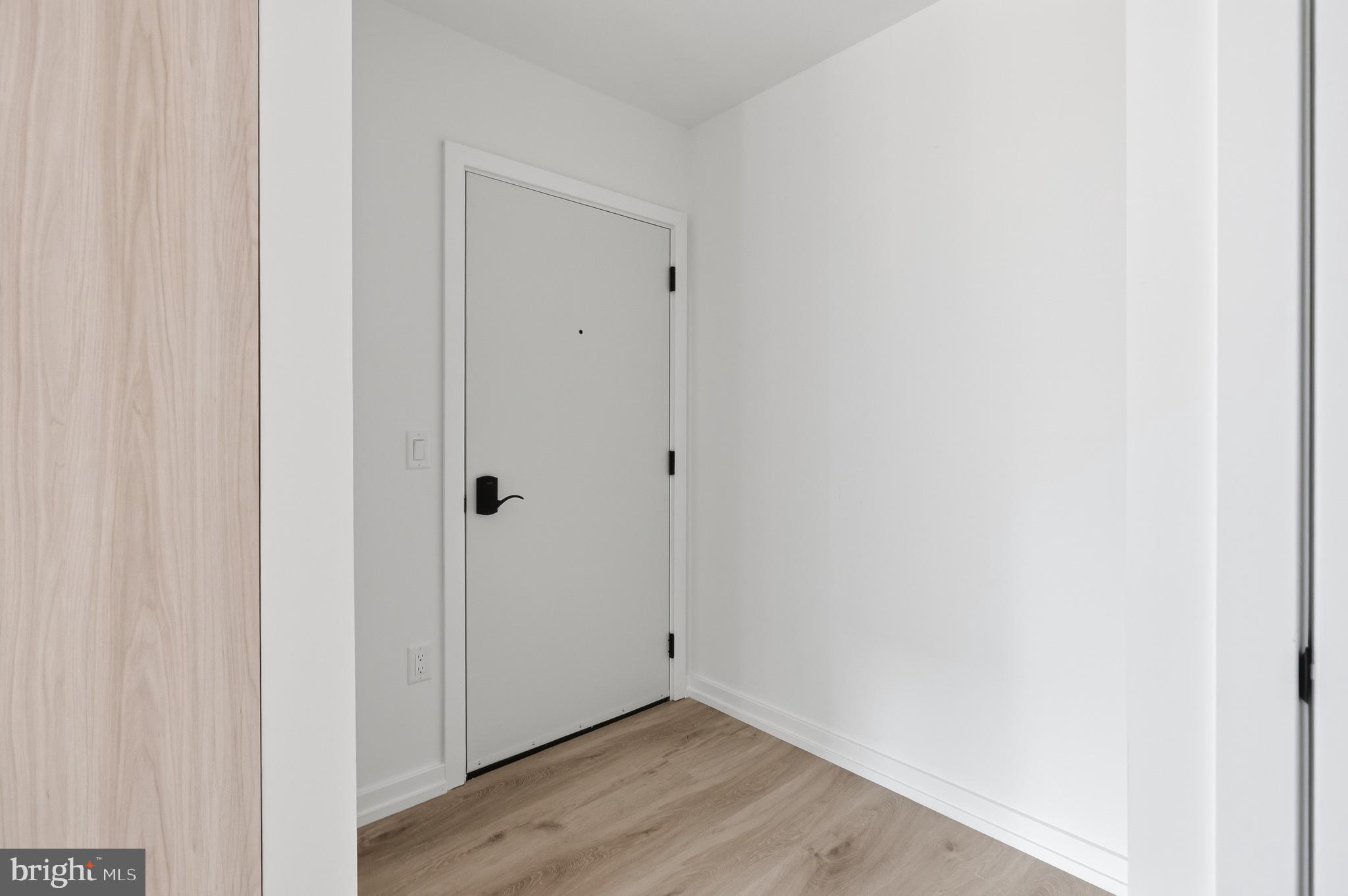 208 VINE STREET 2B