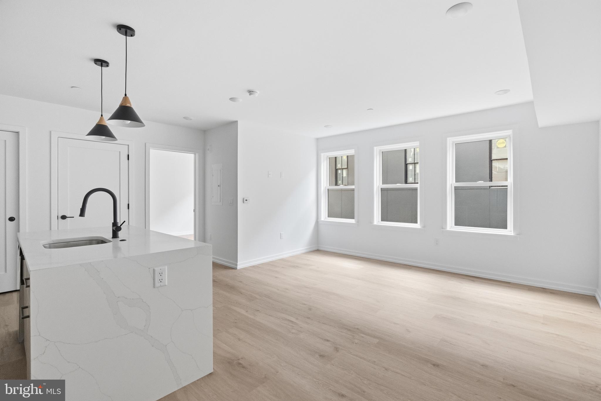 208 VINE STREET 2C