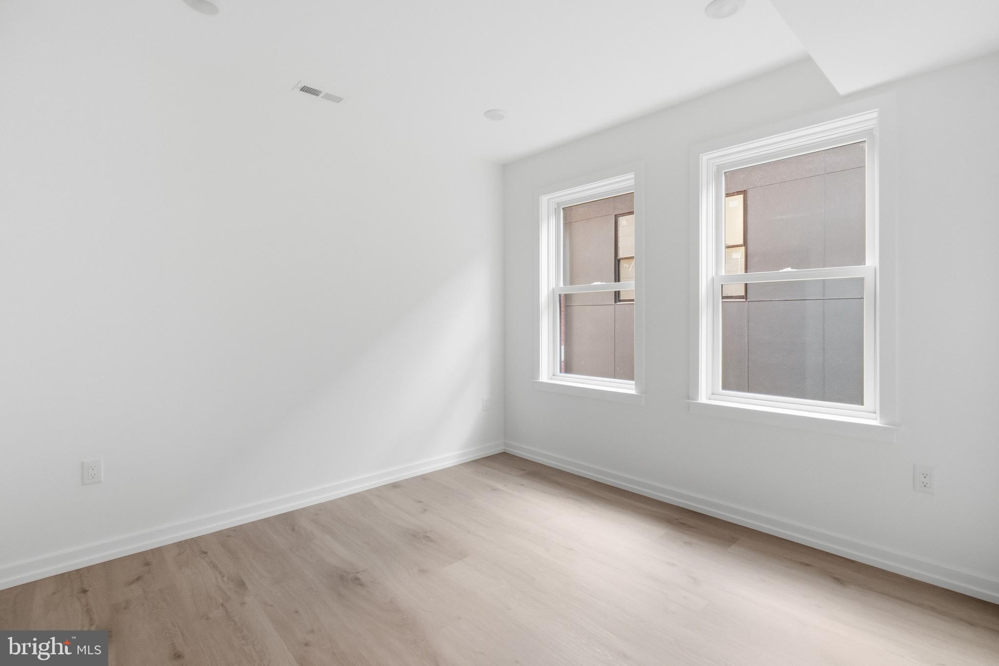 208 VINE STREET 2C