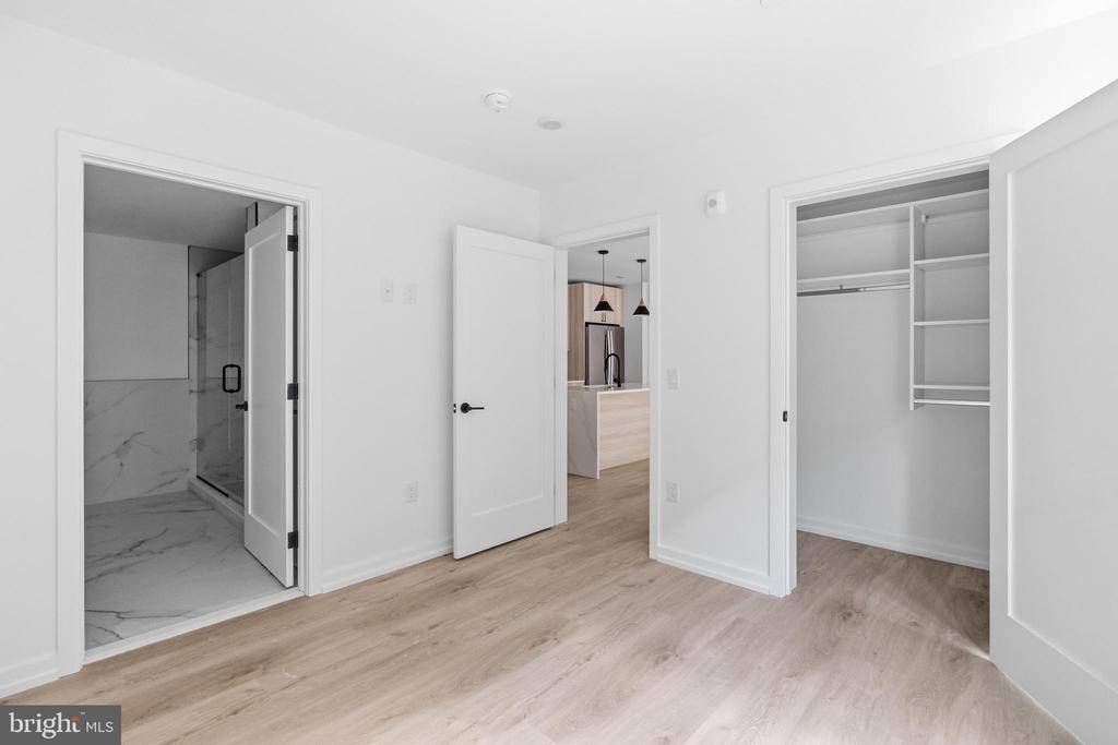 208 VINE STREET 2E