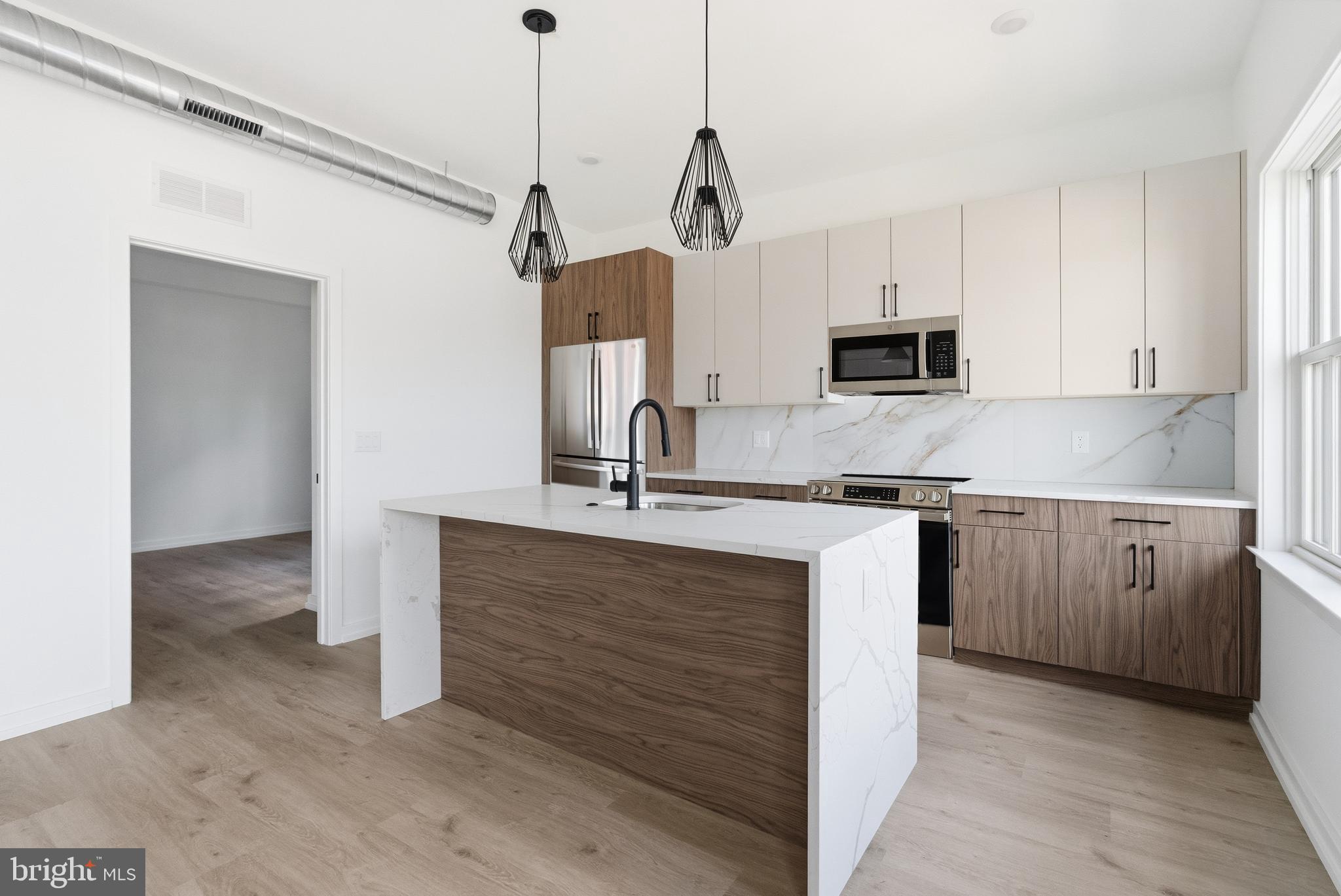 209 NEW STREET 6A