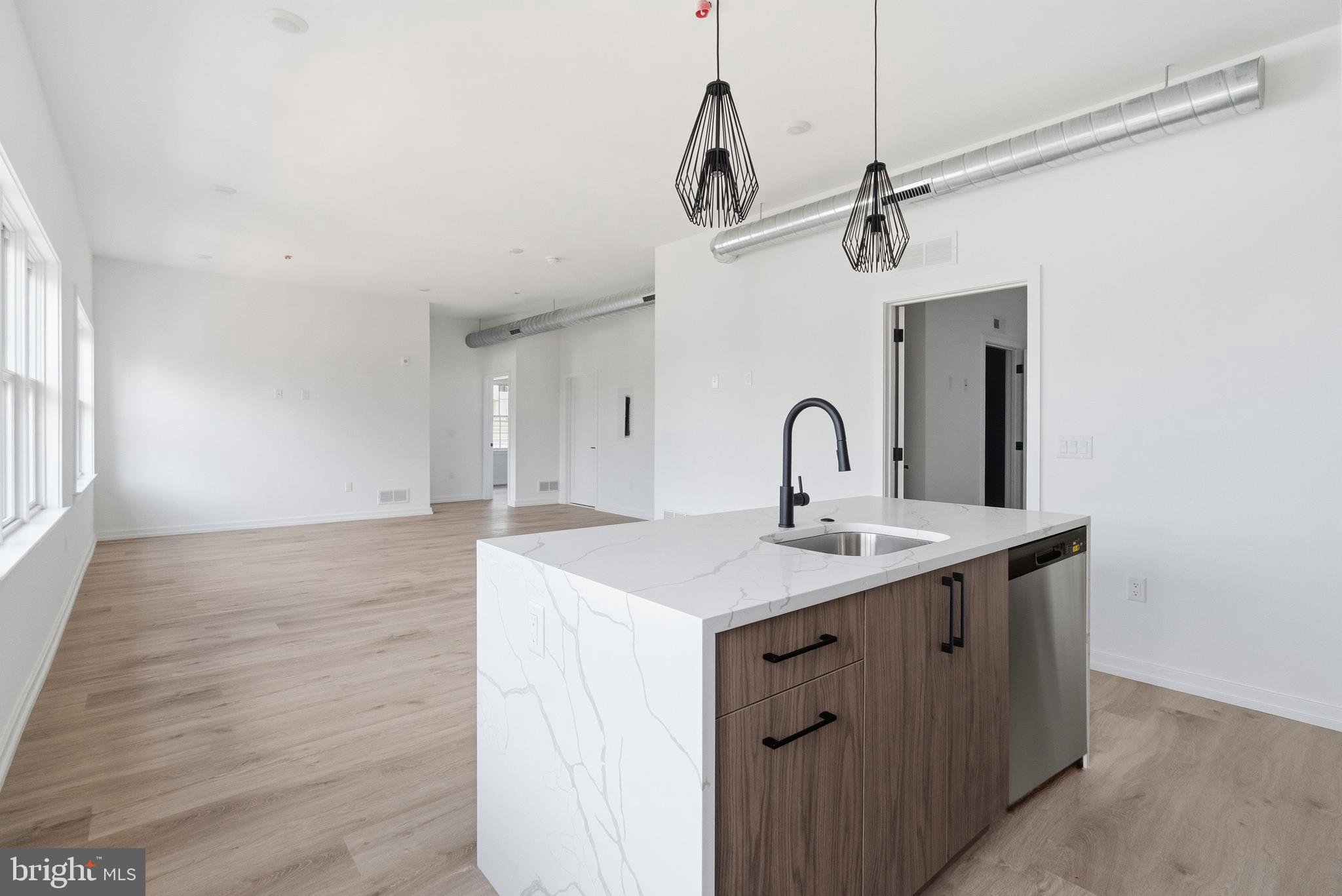 209 NEW STREET 6A