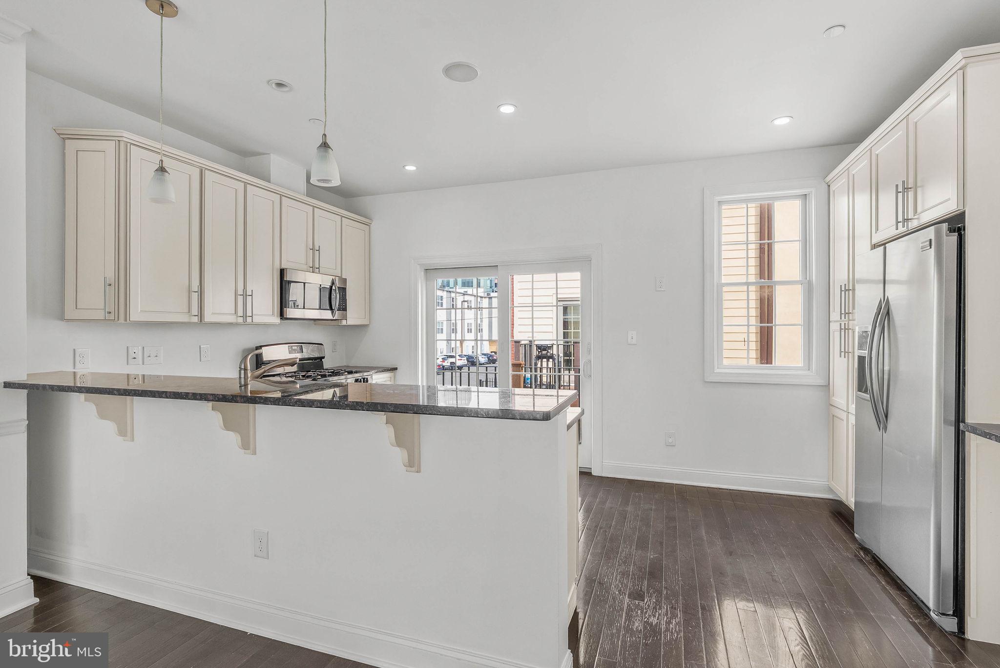 1015 N 3RD STREET