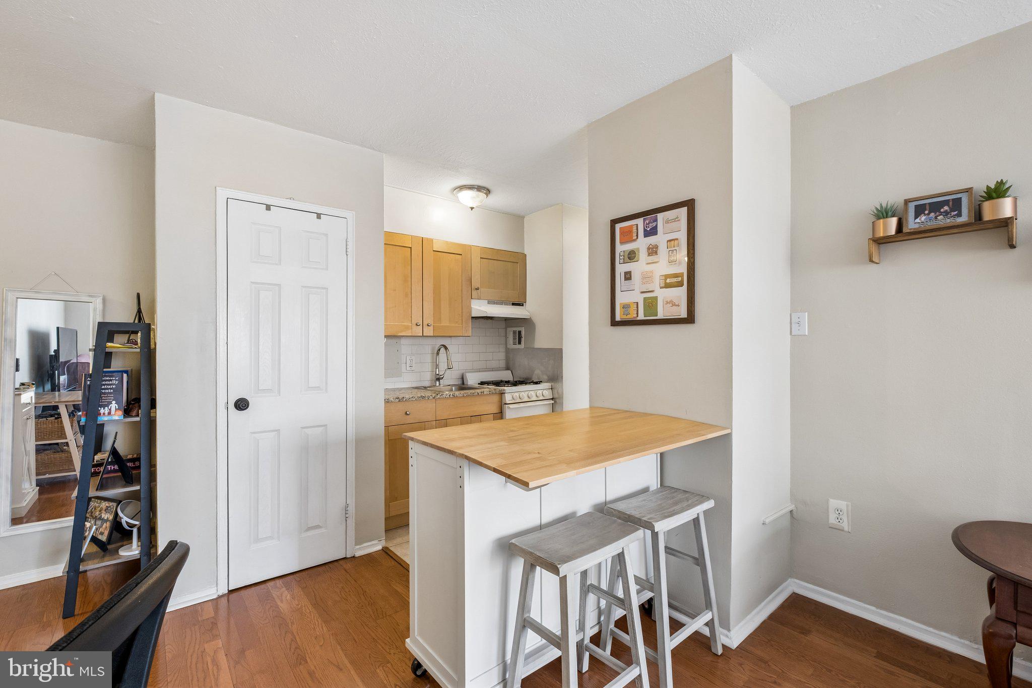 2101 CHESTNUT STREET 1019
