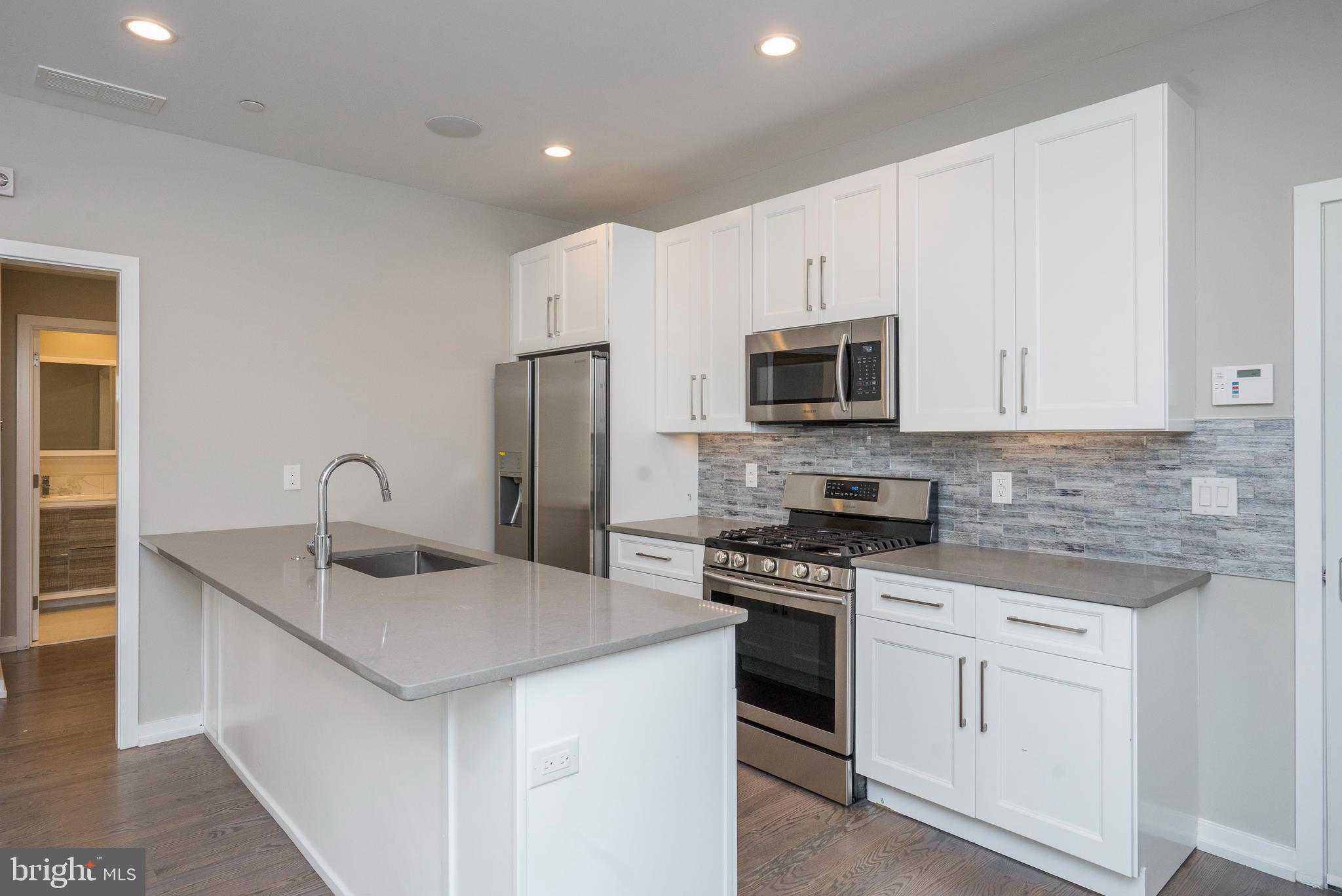 1128 S 13TH STREET 2R