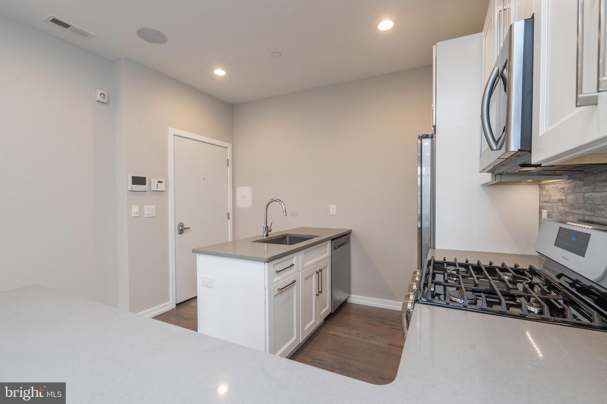 1128 S 13TH STREET 2R