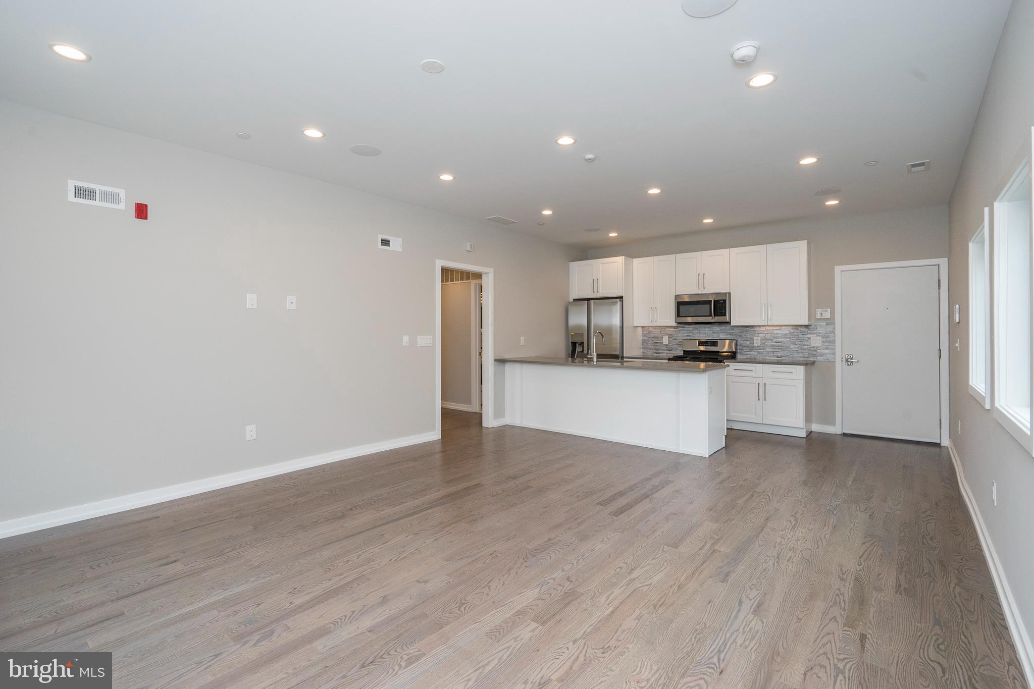 1128 S 13TH STREET 2R