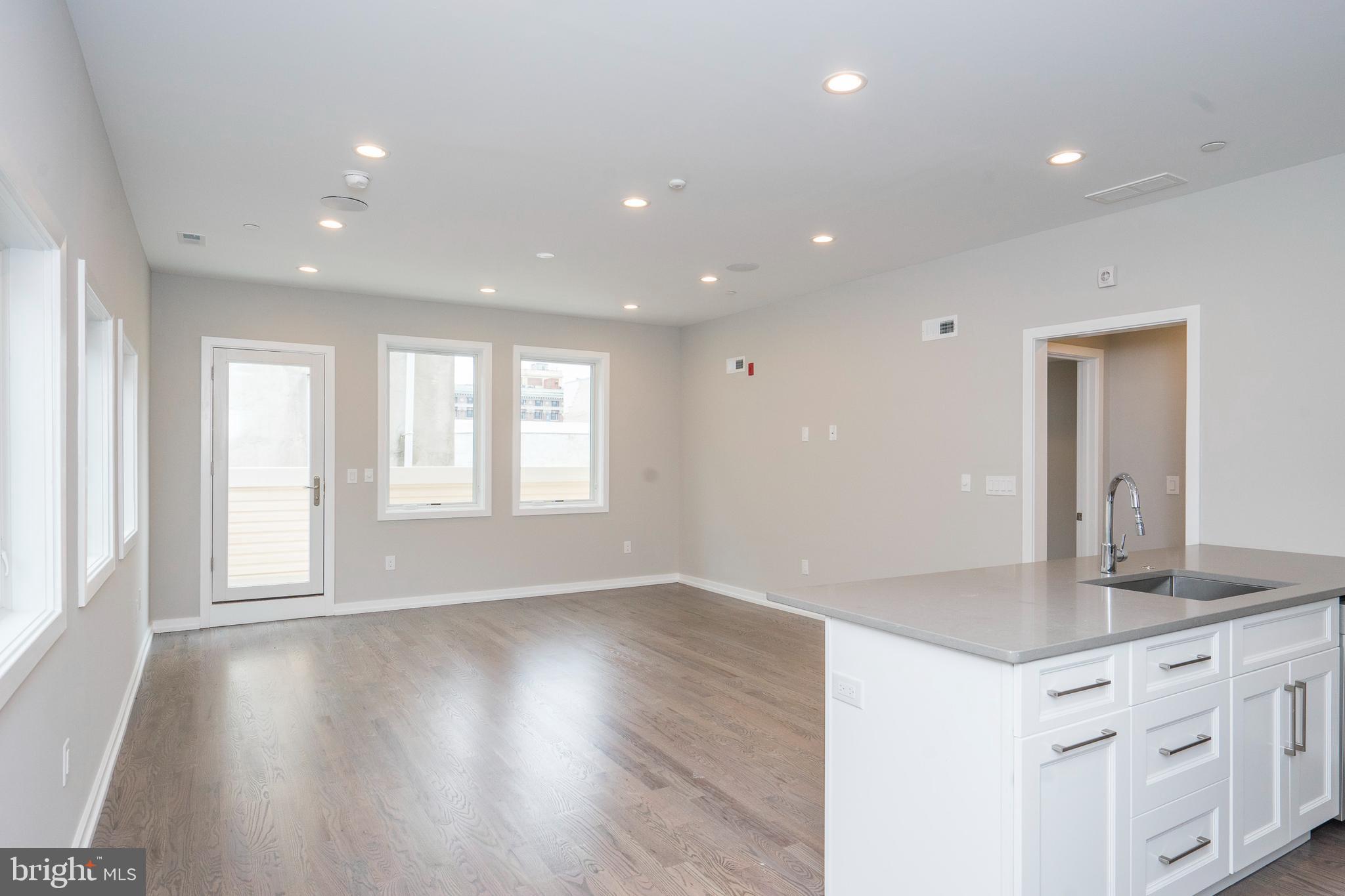 1128 S 13TH STREET 2R