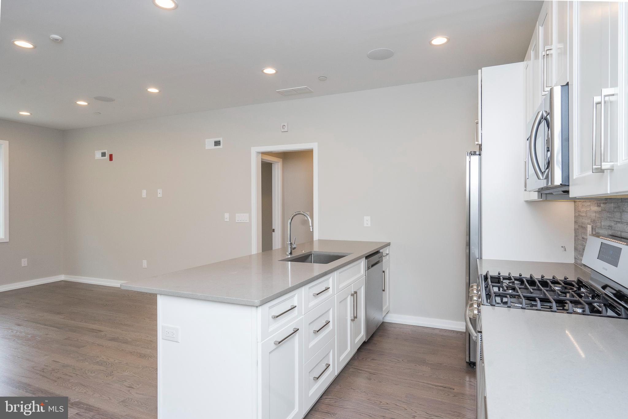 1128 S 13TH STREET 2R