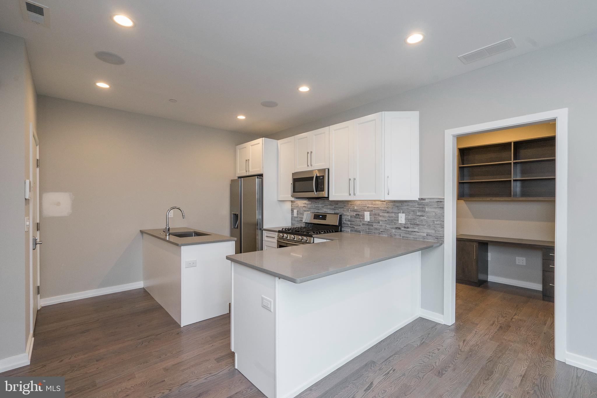 1128 S 13TH STREET 2R