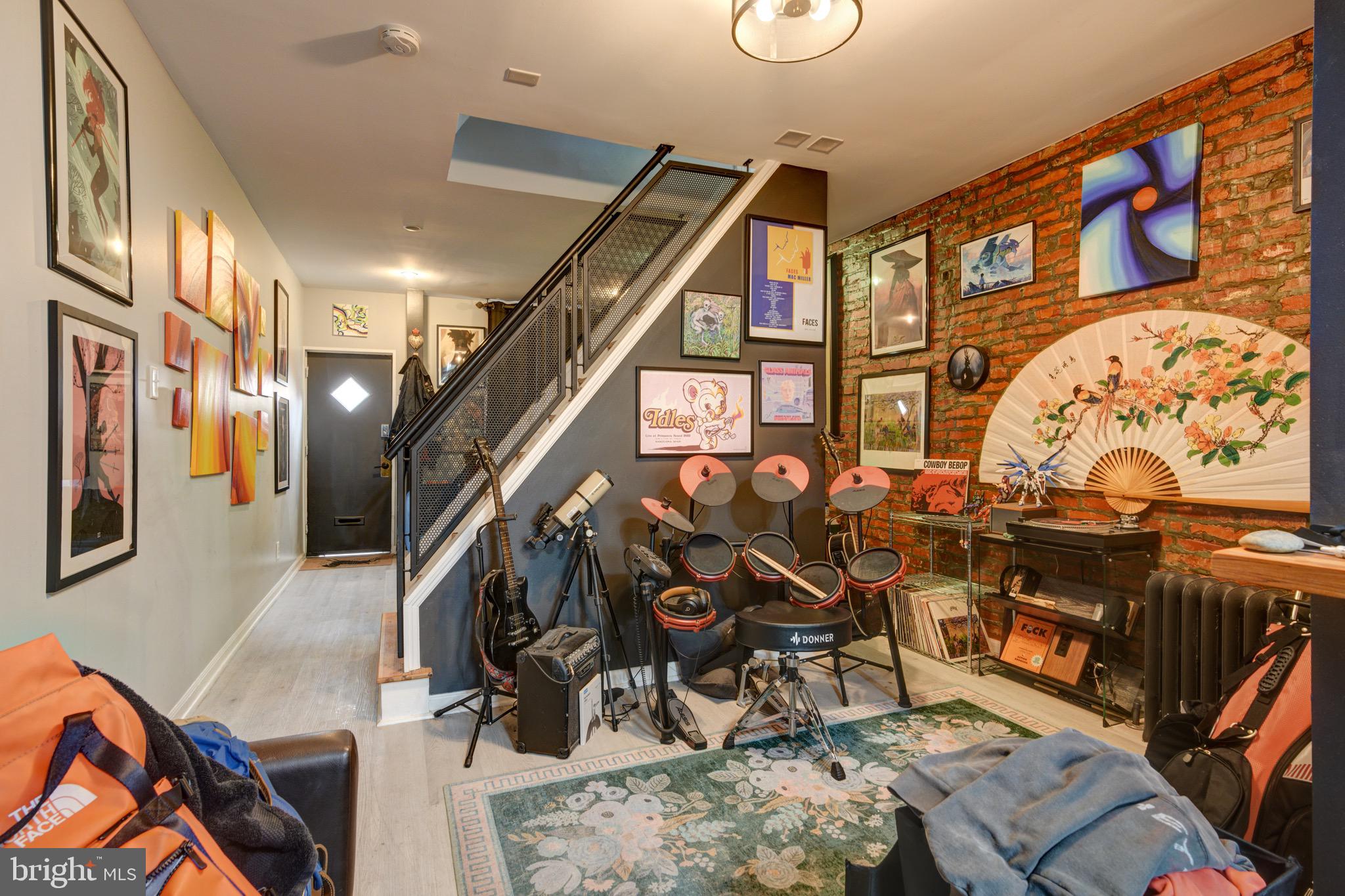 145 W WILT STREET