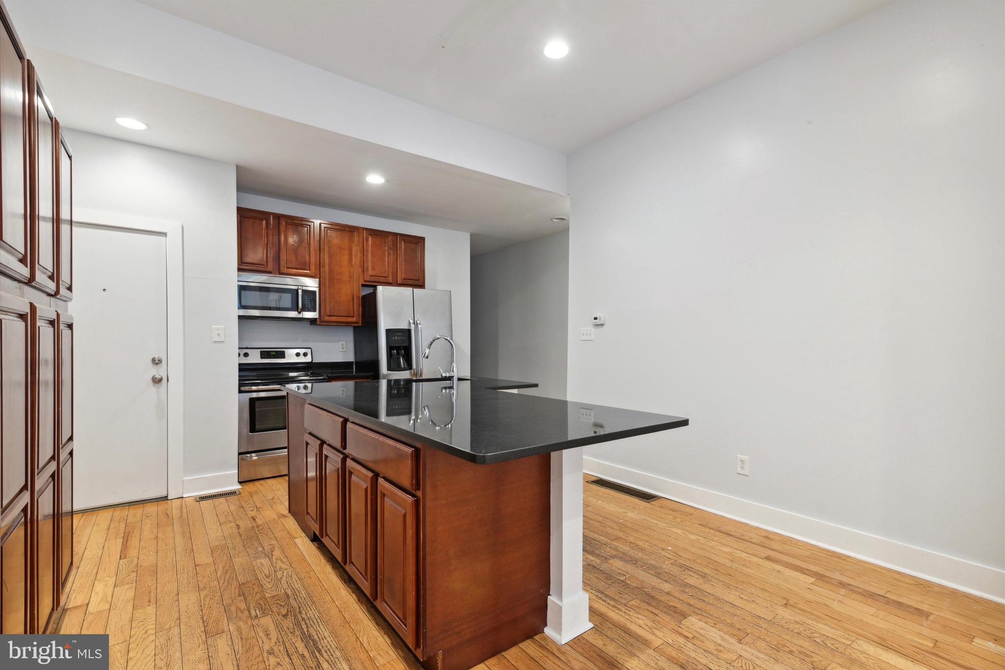 1703 W MONTGOMERY AVENUE