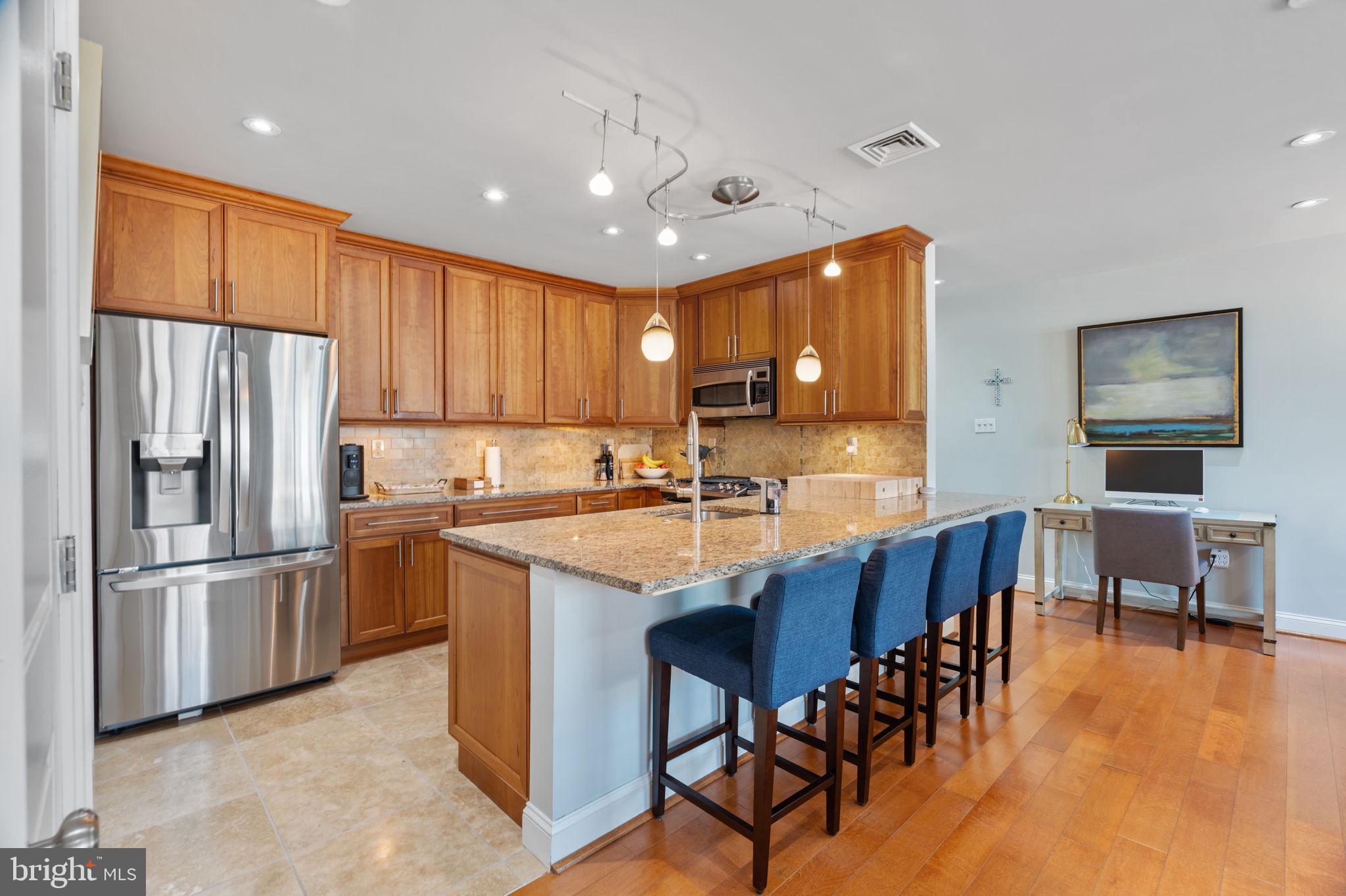 920 SOUTH STREET 6