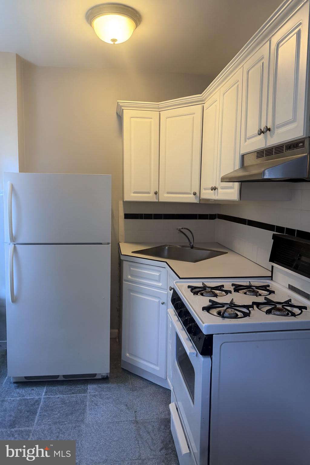 2008 CHESTNUT STREET 00 3R
