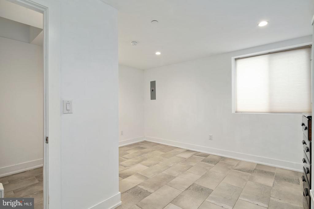 144 W WILDEY STREET