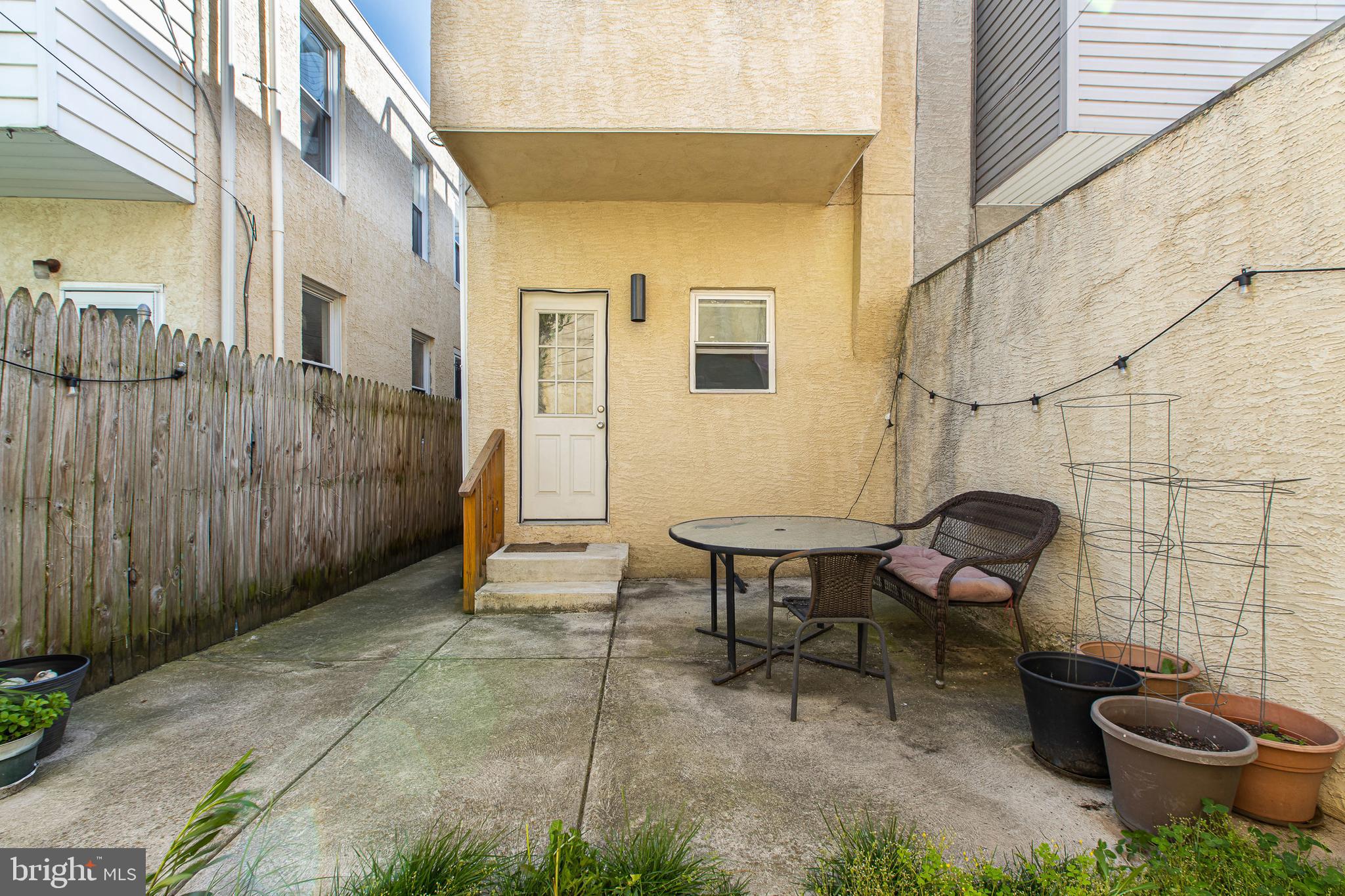 2425 WHARTON STREET