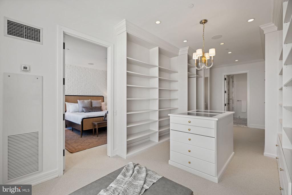 1414 S PENN SQUARE 29CDE
